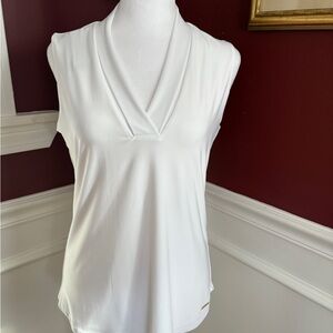 Ellie Tahari Classic White V-Neck Blouse